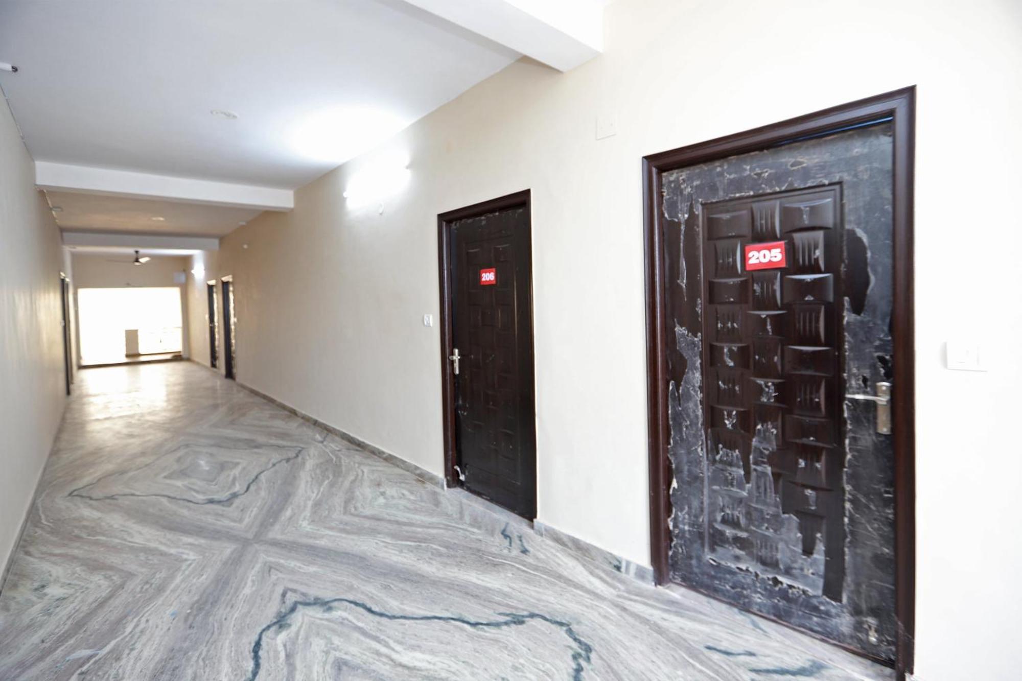 Hotel O Silverline Residency Faridabad Eksteriør billede